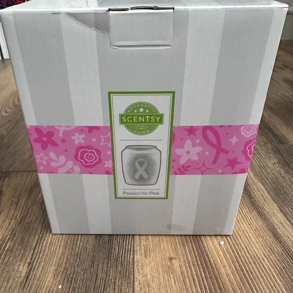 Scentsy Passion for Pink Warmer - Picture 3 of 6